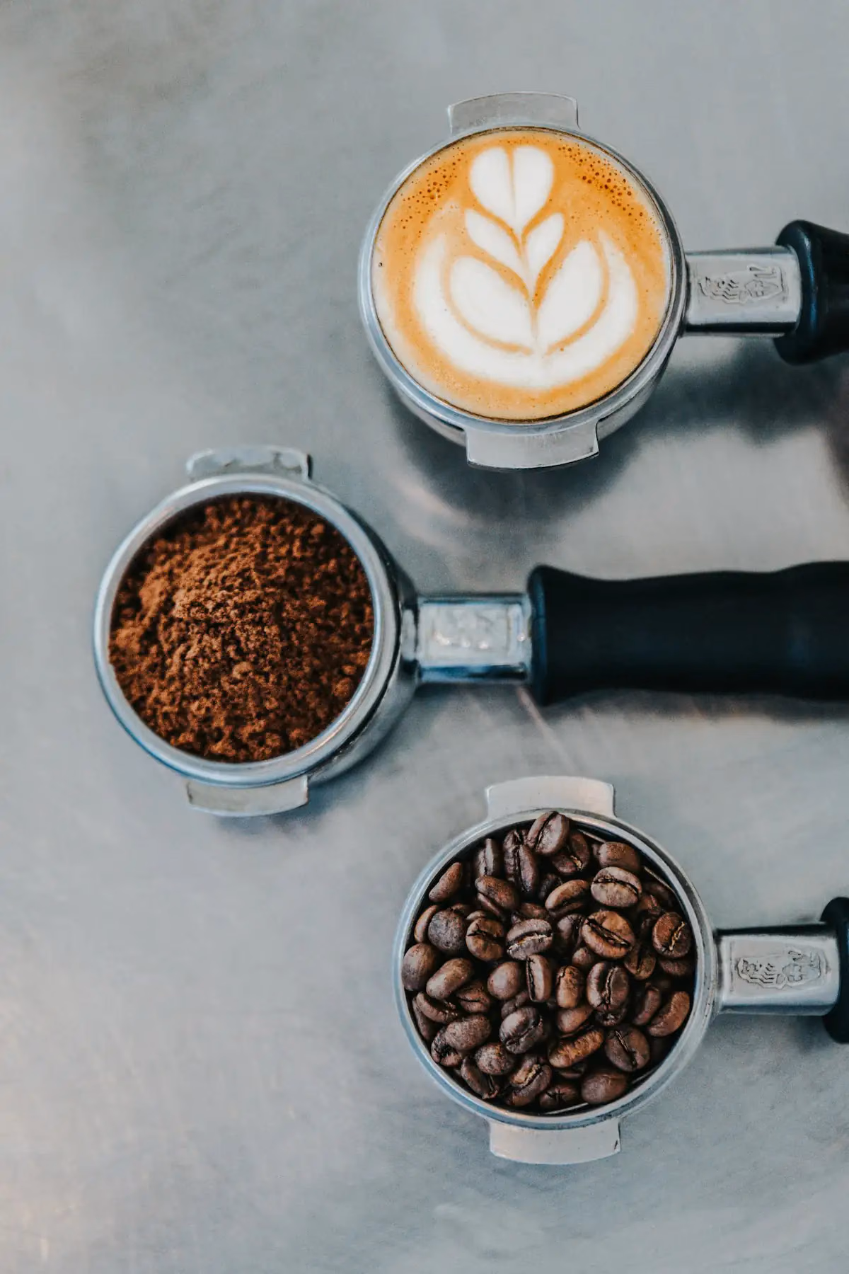 Kreasi Latte Art Kopiin racikan barista berpengalaman