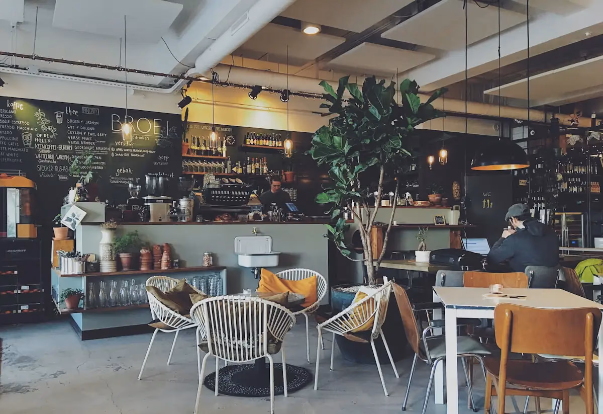 Interior kekinian kedai Kopiin Jakarta